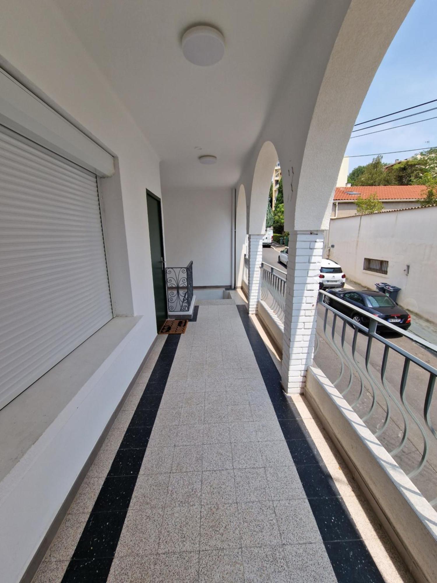 Maison Ping ,En Face Des Arenes Безие Екстериор снимка